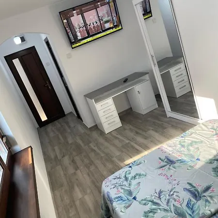 Garsoniera In Appartement *